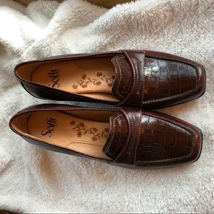 Söfft Brown Faux Alligator Leather Mini Heels